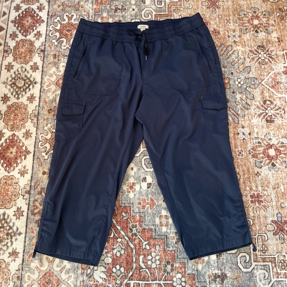 WOMENS L.L. BEAN CROPPED PANTS